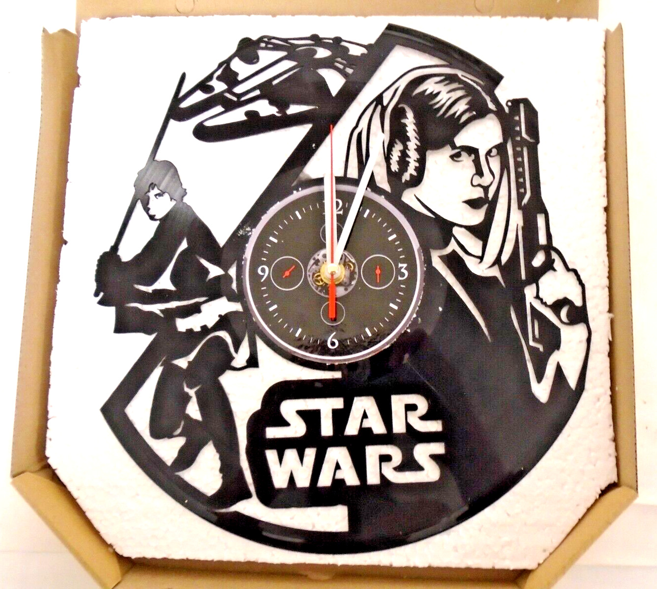 Star Wars Vinyl Record Clock Princess Leia and Luke Skywalker 