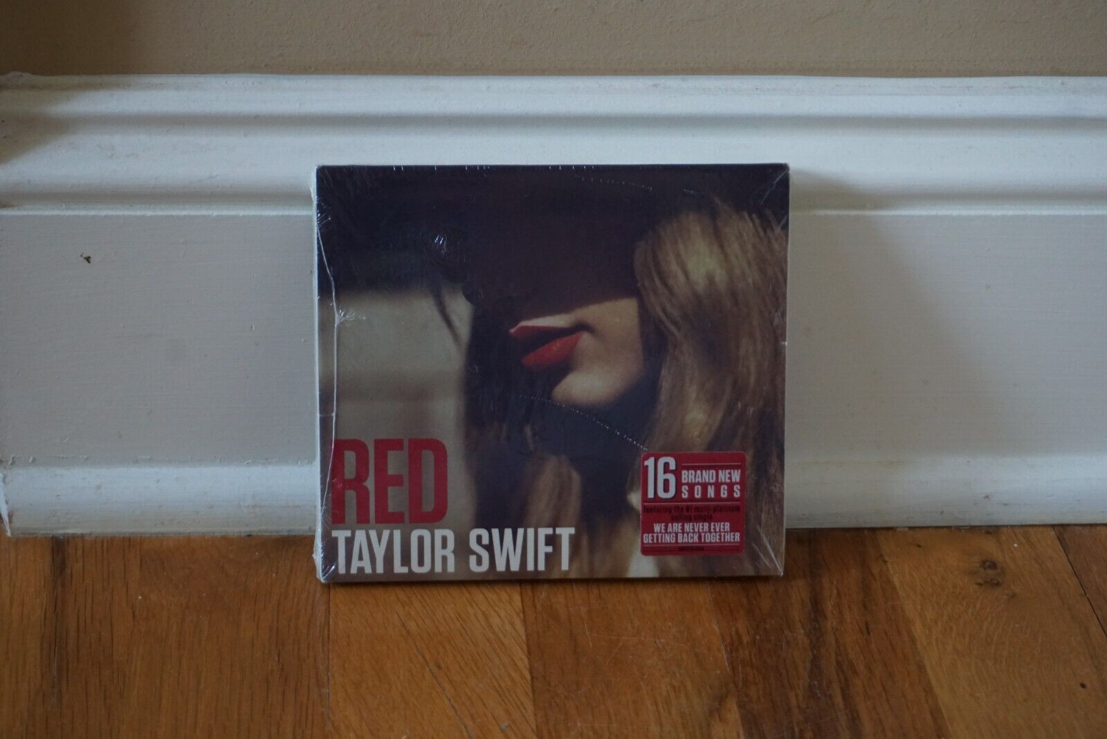 Red Taylor Swift CD Starbucks Exclusive New Sealed