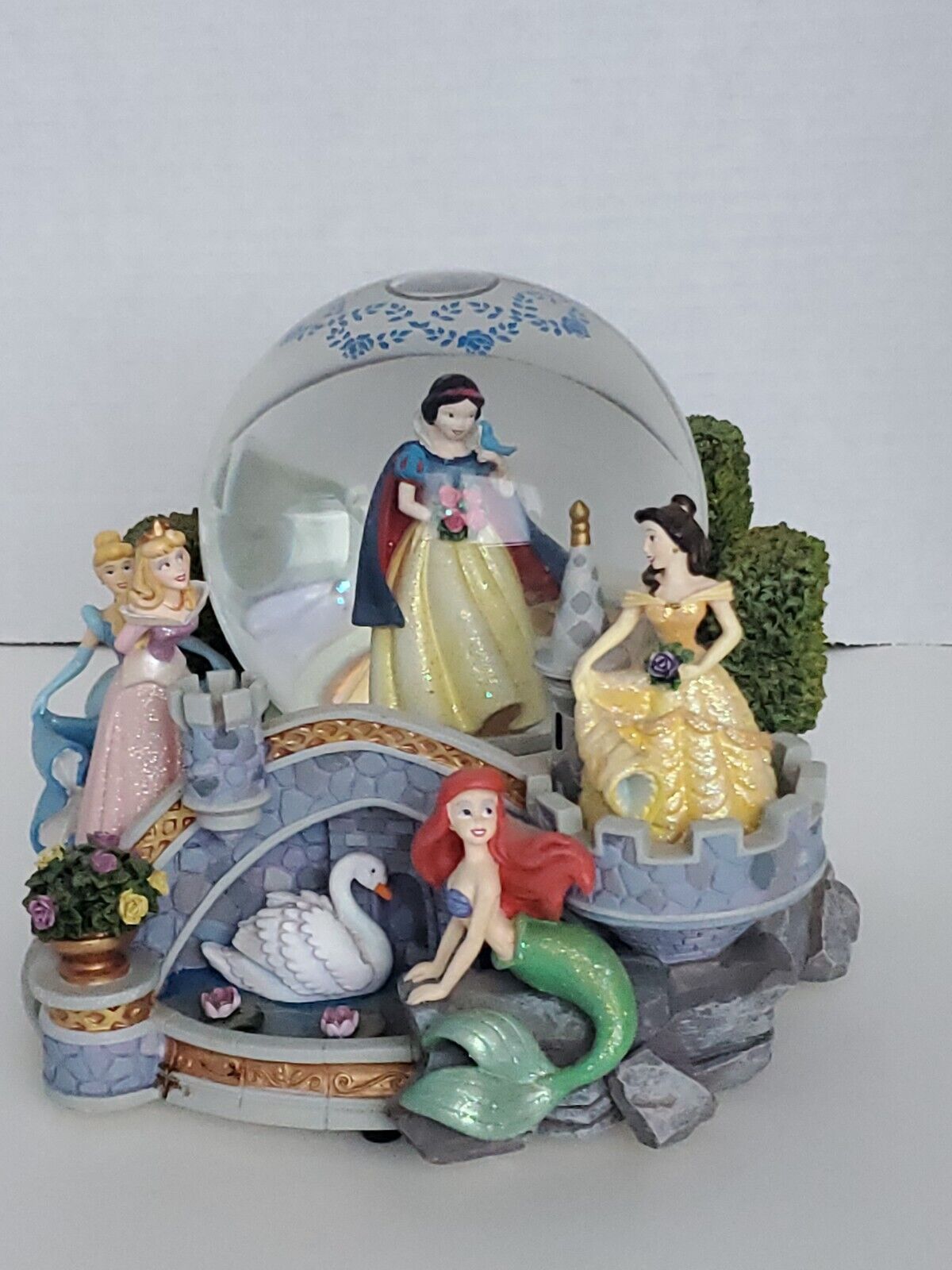 Vintage Disney Multi Princess Once Upon A Dream Snow Globe Music Box Snow White