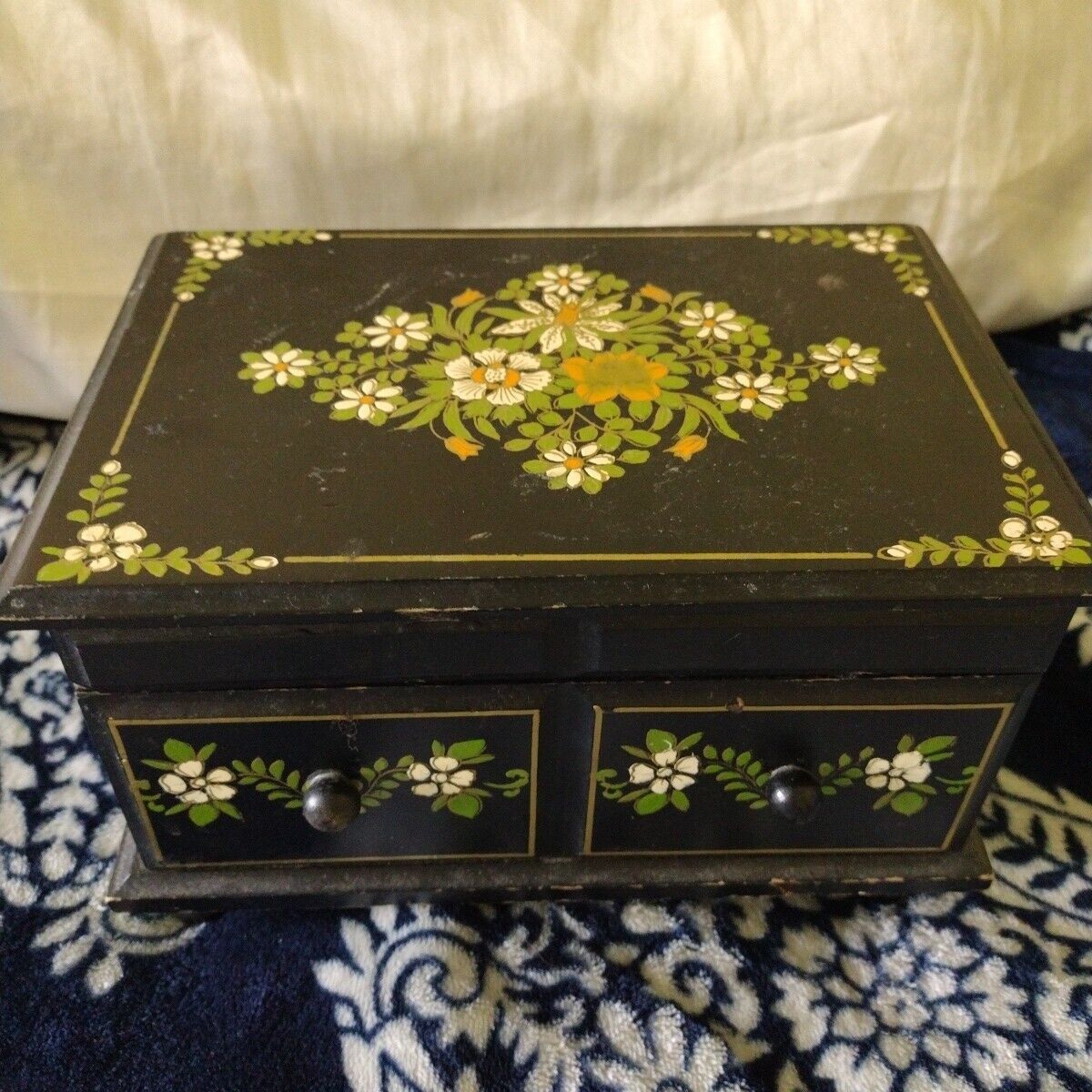 Black With Flowering Design Vintage Jewelry Music Box Unsigned Works.