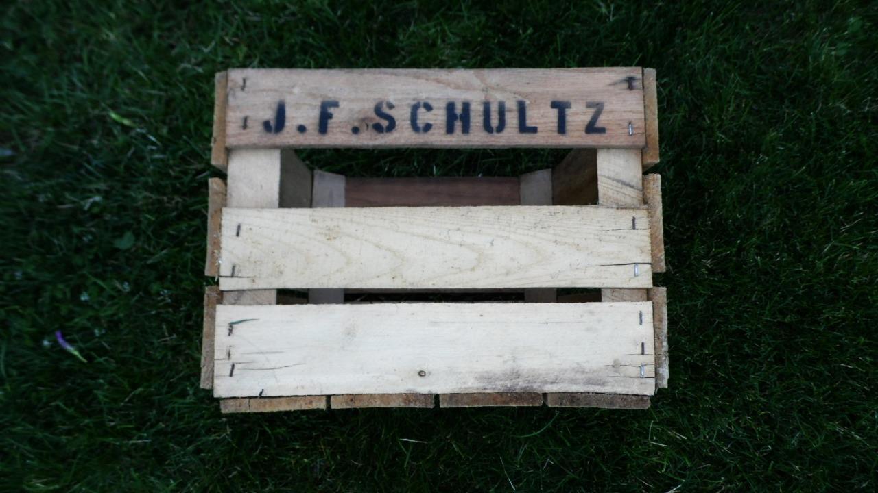 Vintage J.F. SHULTZ WOOD CRATE 15 X 13 X 9\