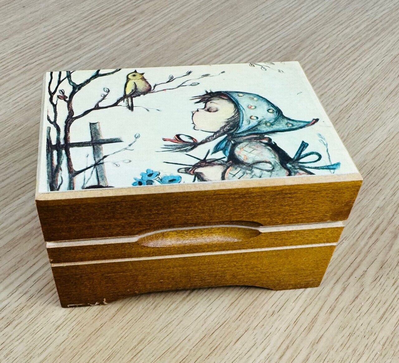 Vintage Hand Made Wood HUMMEL MUSIC BOX Made in Switzerland Plays Edelweiss