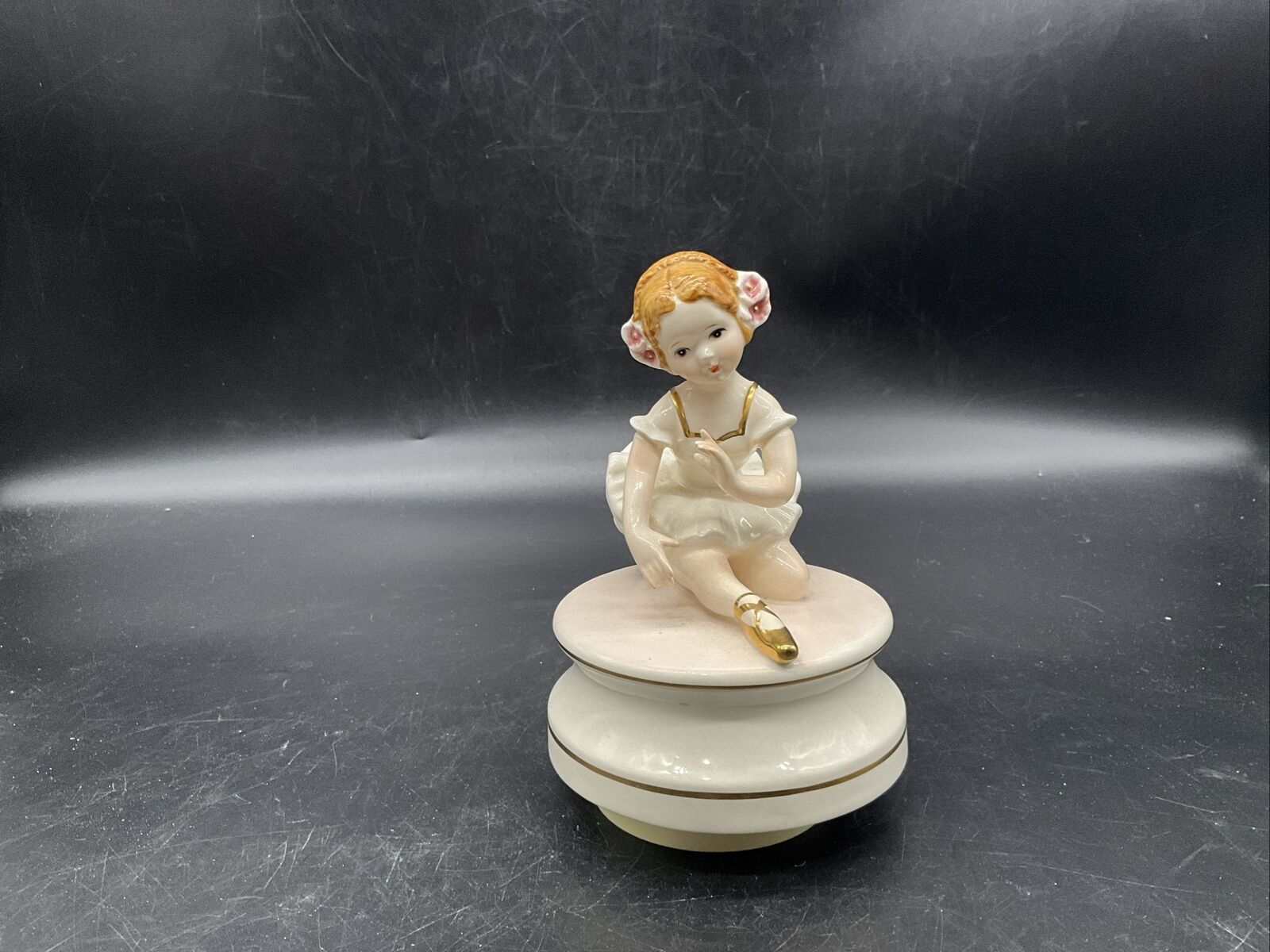 VTG Schmid Ballet Dancer Porcelain Music Box Swan Lake #130 Japan