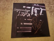 AUTOGRAPHED 1980s VG+ Suzanne Vega – Luka/ NIGHT VISION 45 picture