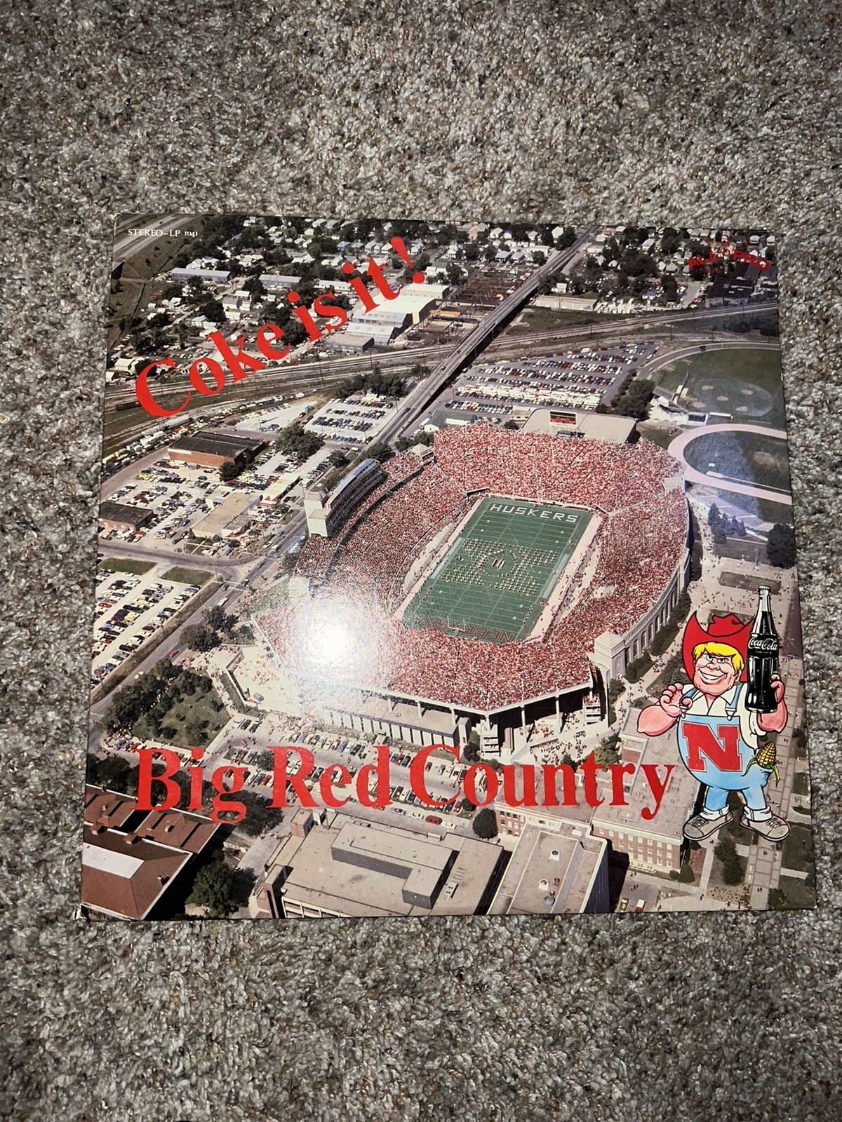 VINTAGE Nebraska Corn Huskers 1982 COKE IS IT BIG COUNTRY LP