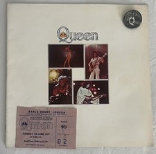 QUEEN - 1977 ORIGINAL TOUR PROGRAMME WITH ORIGINAL TICKET AND BUTTON BADGE picture