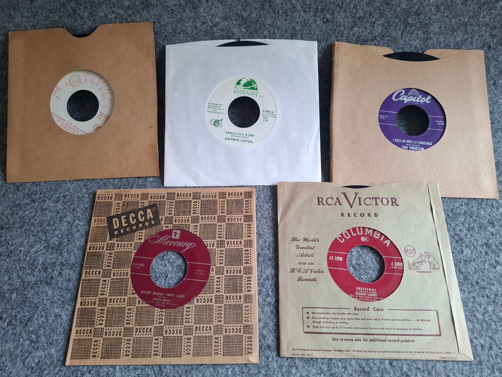 5 Classic Christmas 45s - Boogie Woogie, Grandma, DWI, Old Card, Yingle, I Yust