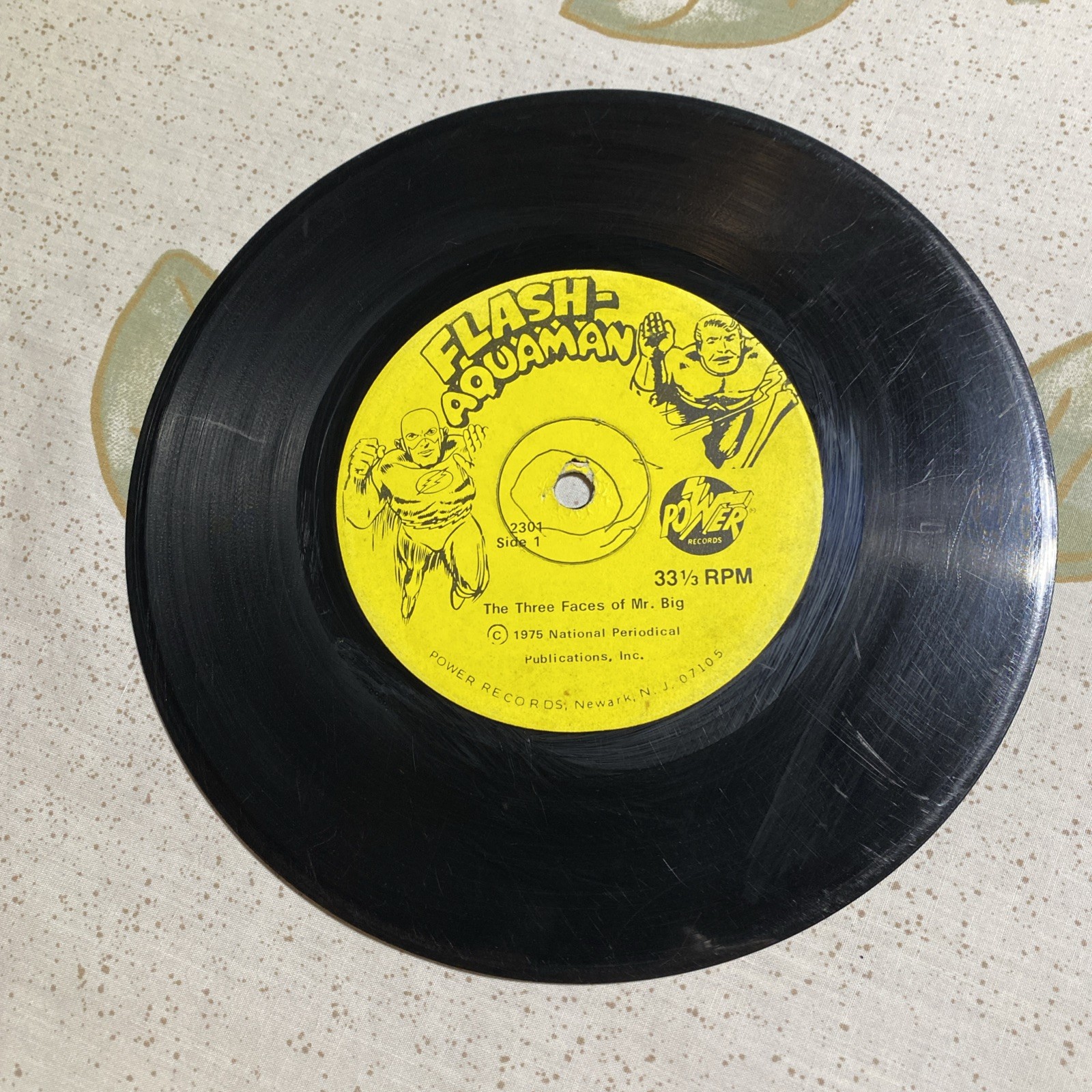 POWER RECORDS 33 1/3 RPM FLASH & AQUAMAN - 3 FACES OF MR.BIG # 2301 RECORD ONLY