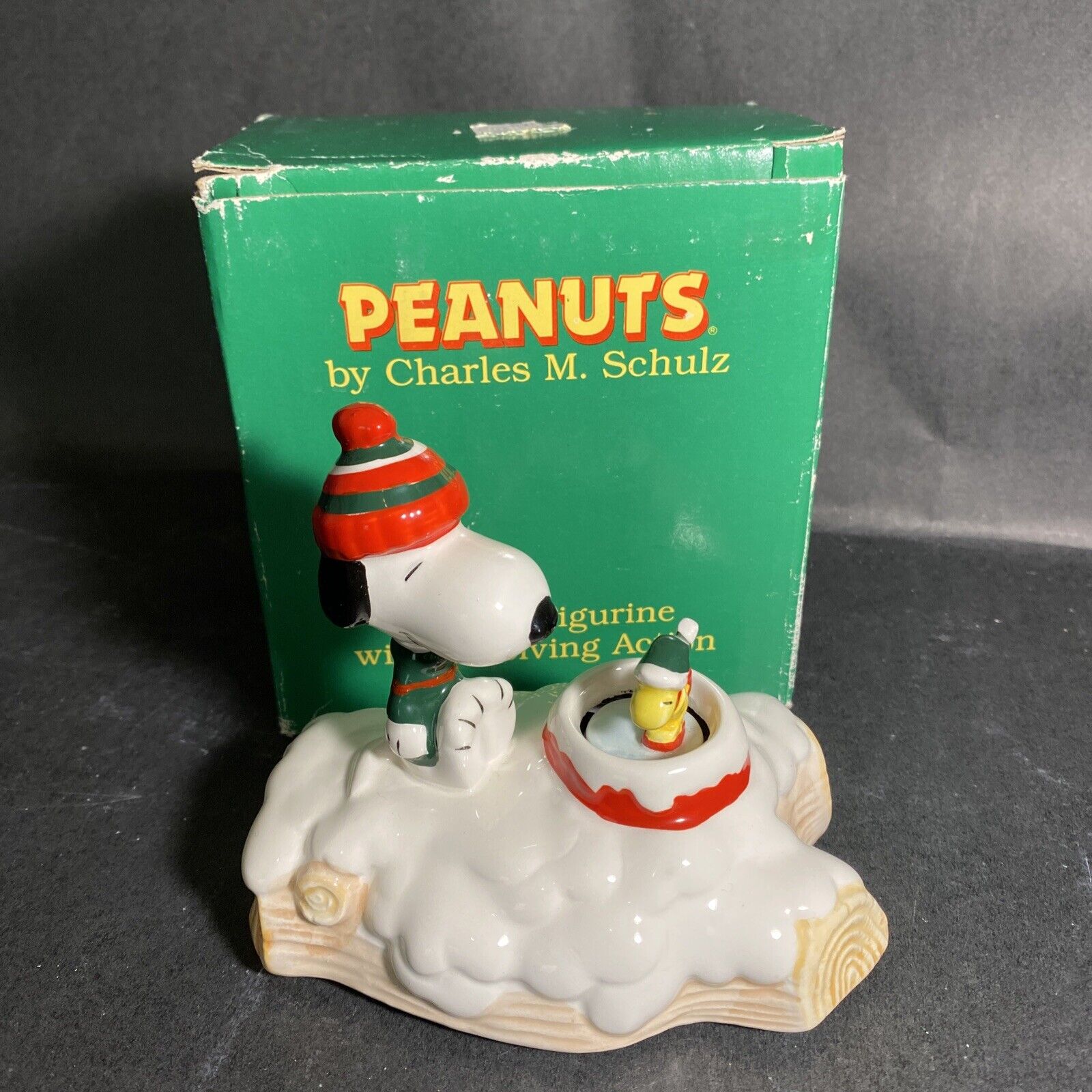Vintage Peanuts: Willitts 7845 Snoopy & Woodstock Christmas Love Music Box / BG