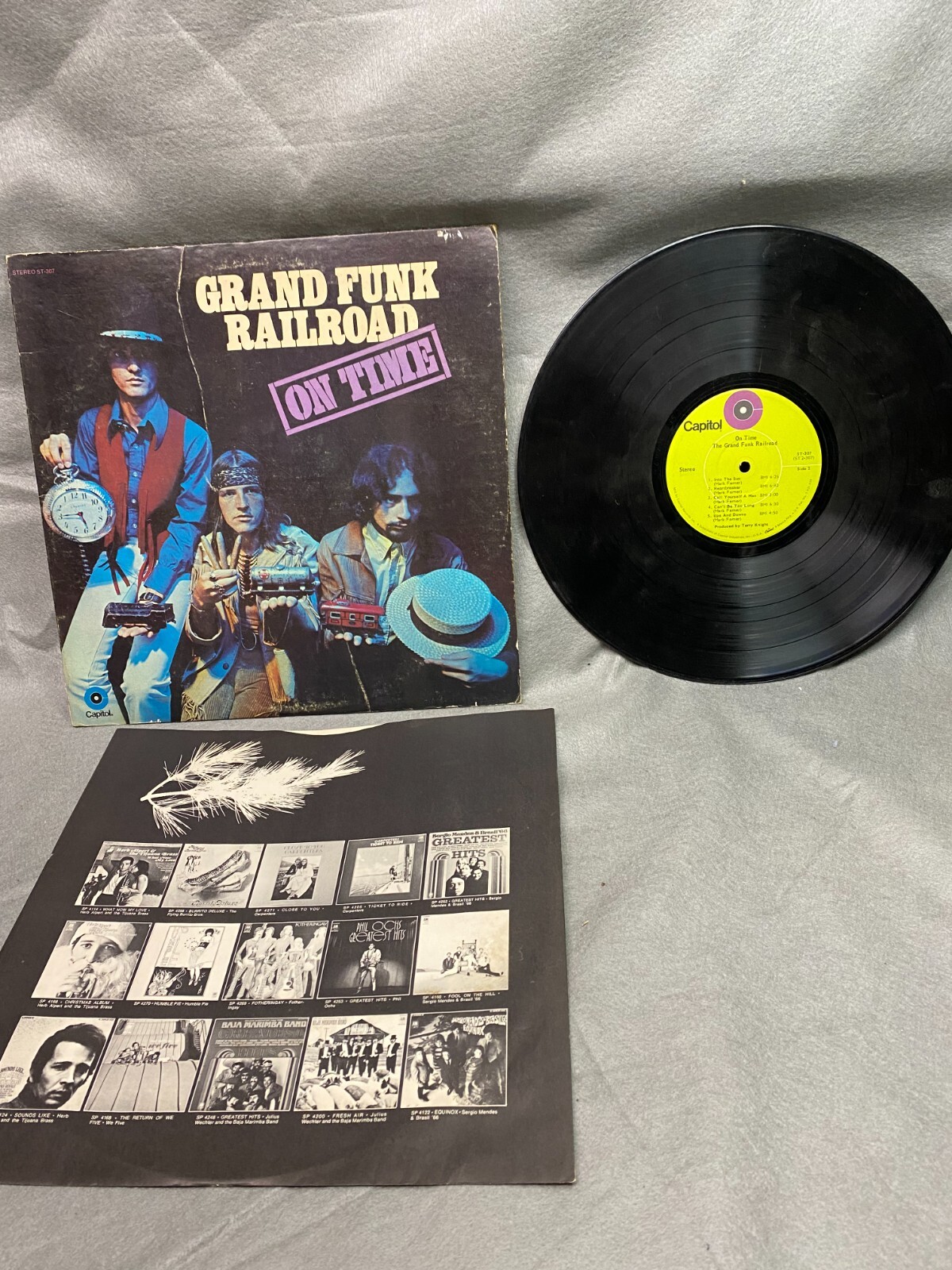 VINTAGE VINYL LP GRAND FUNK RAILROAD \'ON TIME\' # ST-307 STEREO