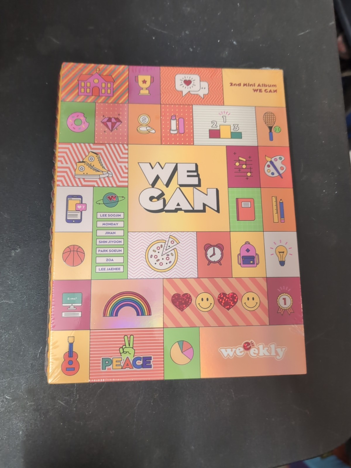 New We Can (Random Cover) (incl. 92pg Booklet, Photocard, Message Card,Sticker