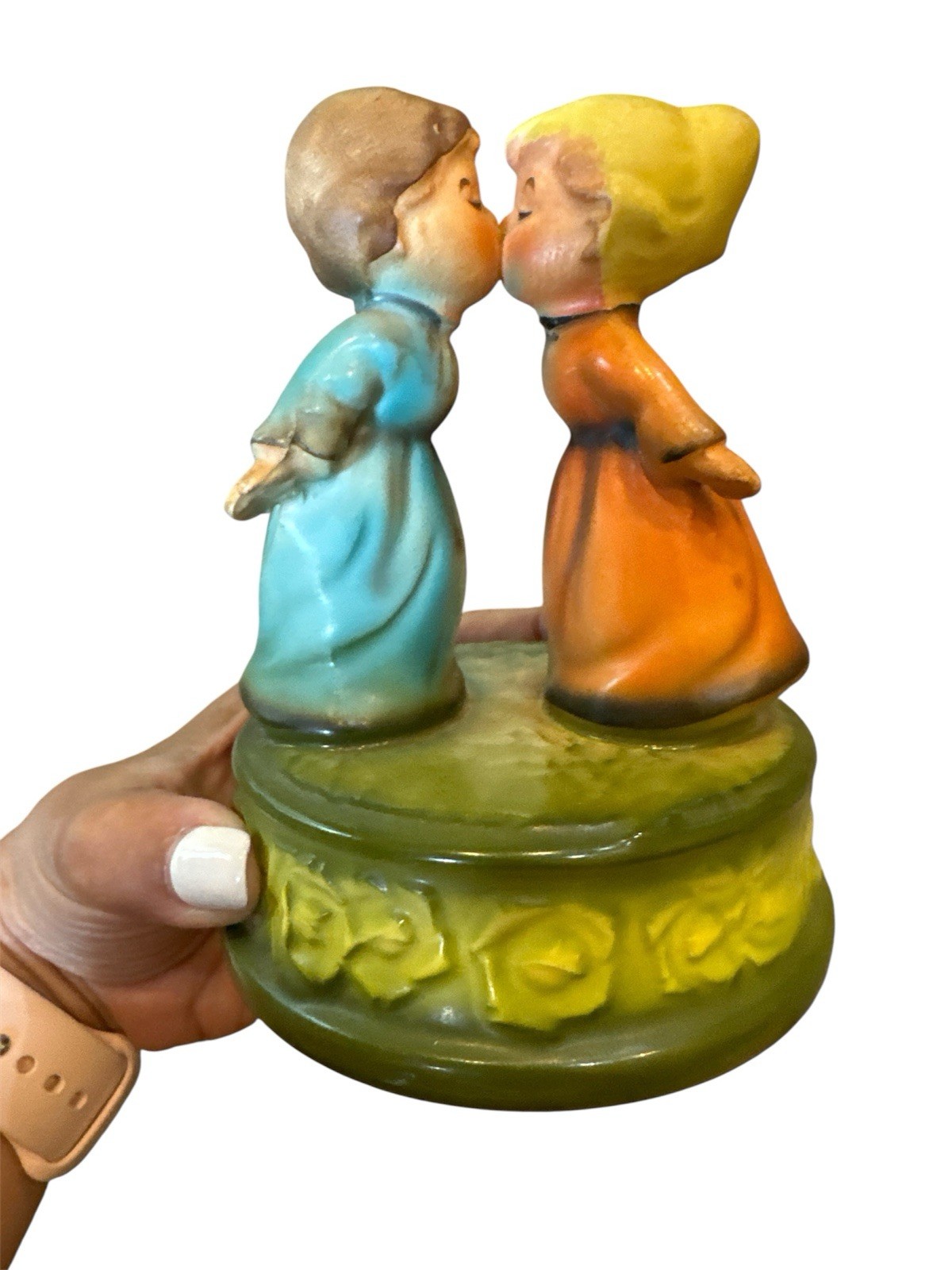 Vintage Music Box Kissing Couple Rare