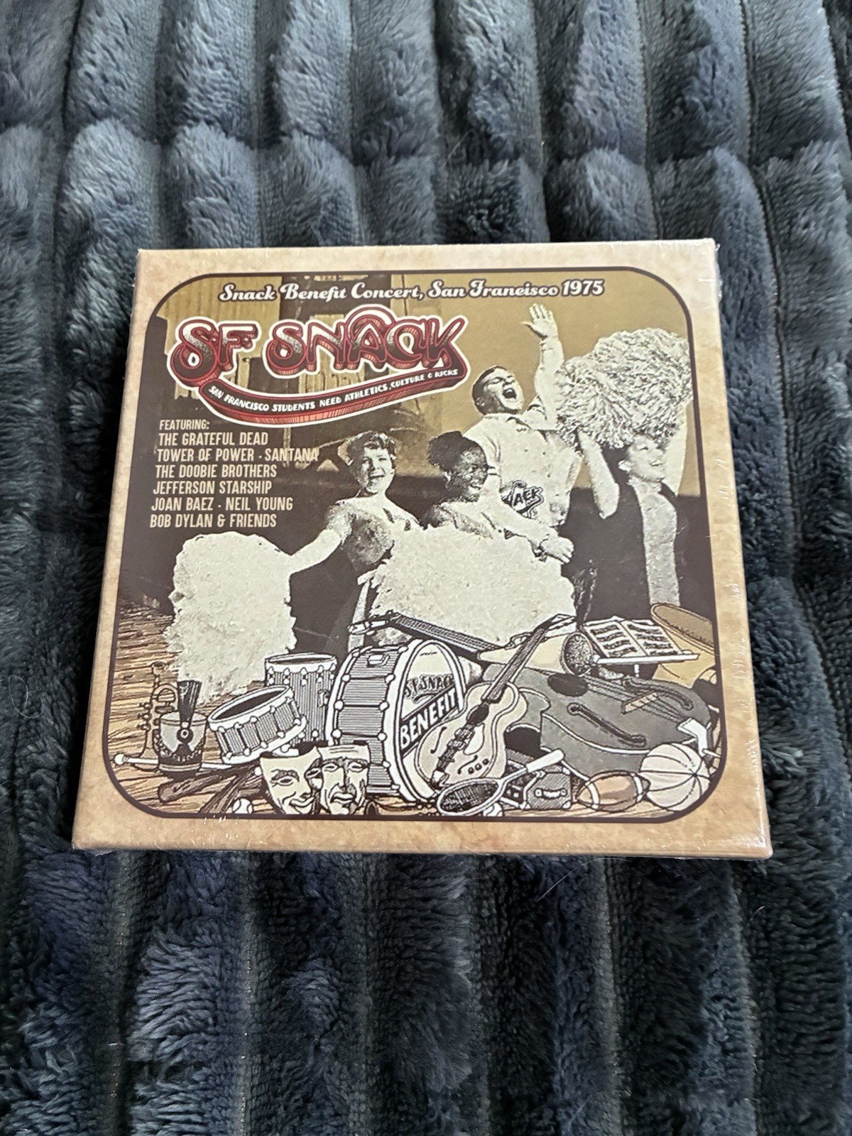 Snack Benefit Concert San Francisco 1975. 5 CDs Box. Incredible List Of Singers