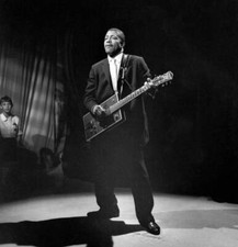 Bo Diddley performs with his square Gretsch electric guitar 1955 Old Photo picture