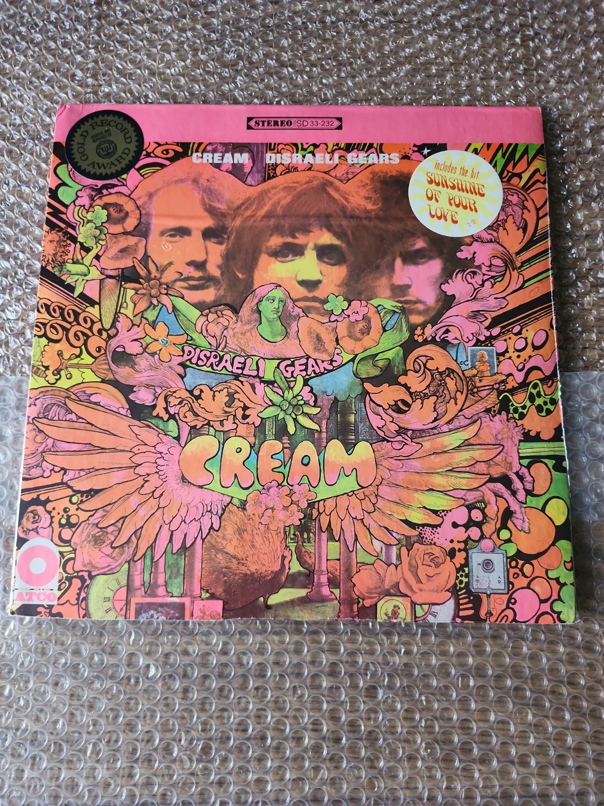 Cream sealed 