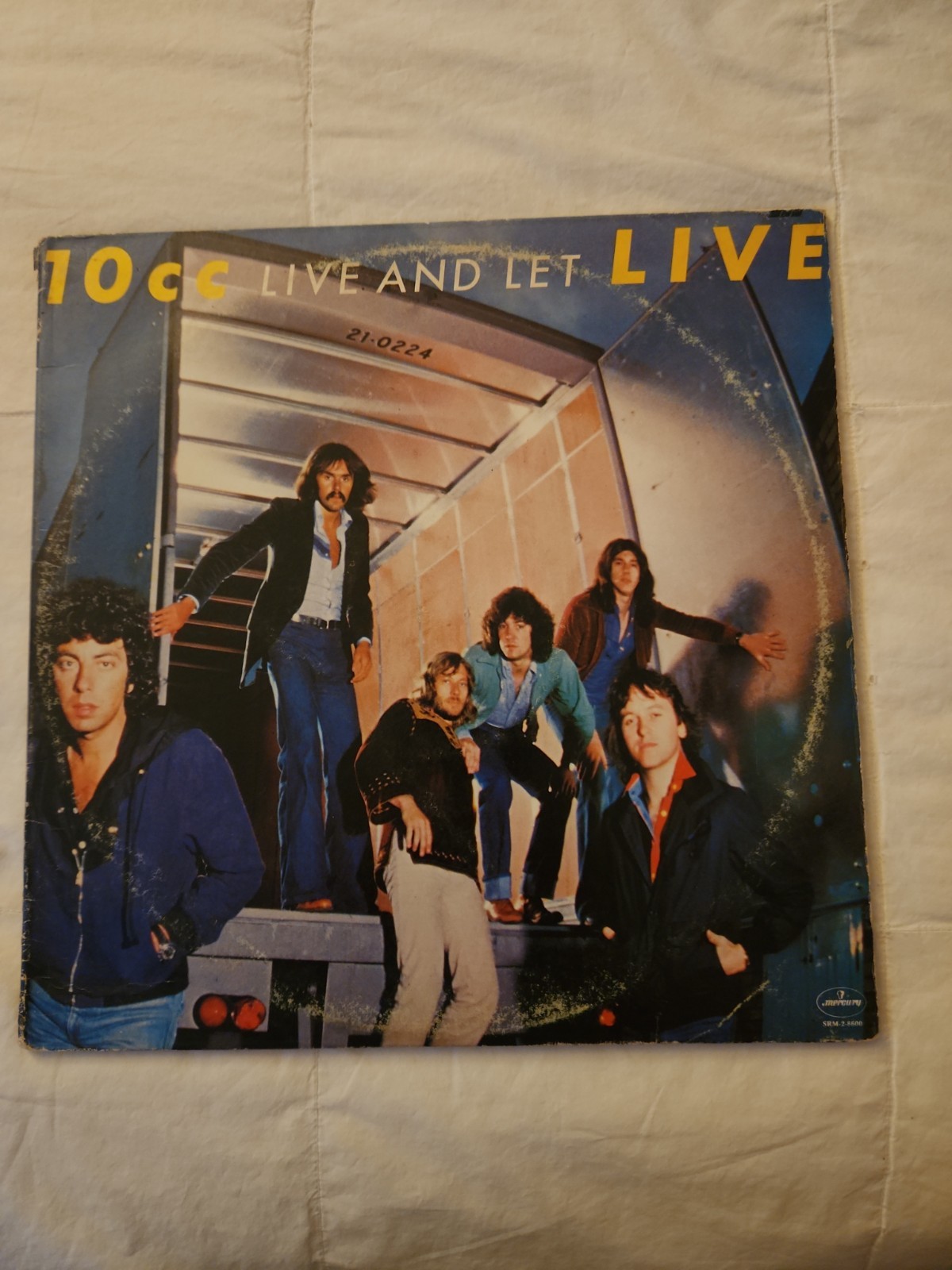 10 CC LIVE Vintage Vinyl  2 LP -- RECORDS EX NEVER PLAYED- Cover OK Has Wear