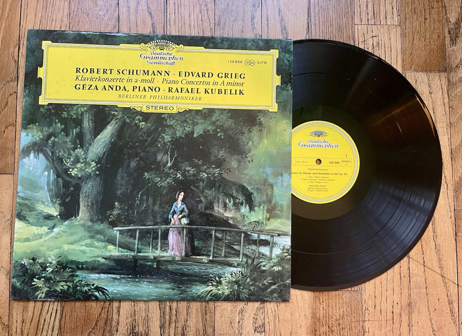Vintage Deutsche Grammophon LP Schumann Grieg Piano Concertos Geza Anda