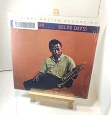 Miles Davis - Milestones picture