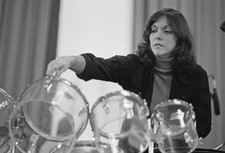 Singer Drummer Karen Carpenter Of Pop Duo The Carpenters Performin- Old Photo 4 picture