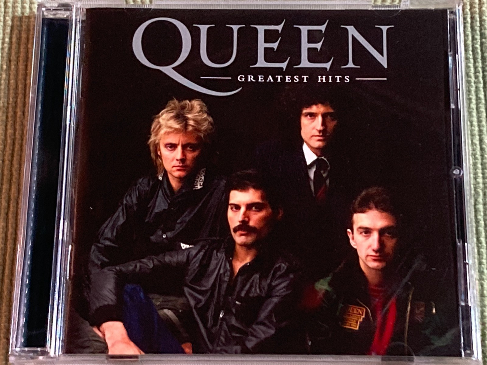 QUEEN GREATEST HITS 20 TRACK REMASTERED CD 