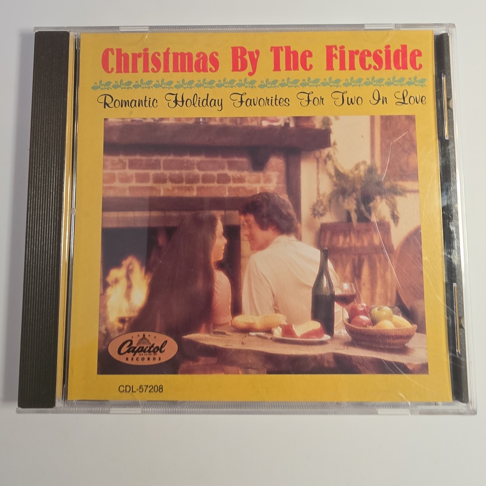 CHRISTMAS BY THE FIRESIDE (CD 1989) CAPITOL RECORDS VARIOUS ARTISTS 