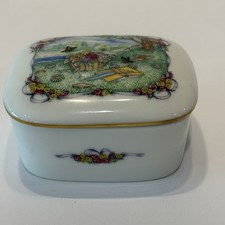 Vintage Heritage House Songs of Love Music Box Series 1985 “The Way We Were” picture