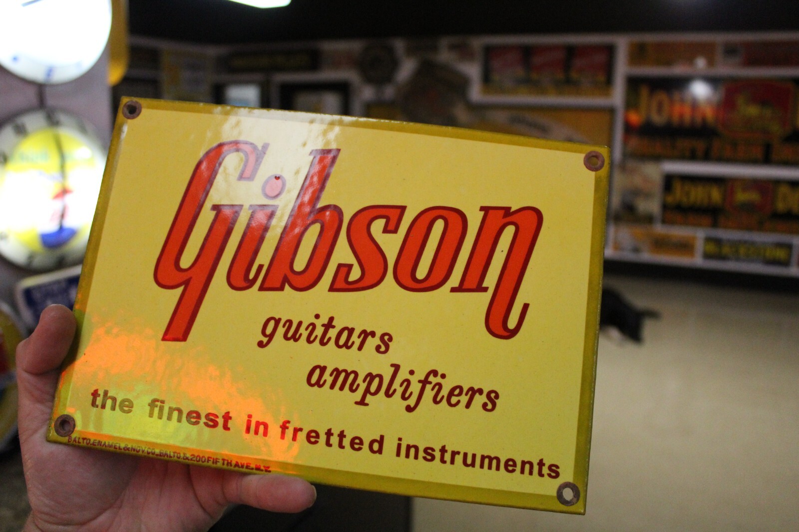 RARE GIBSON GUITAR AMPLIFIERS SERVICE DEALER PORCELAIN METAL SIGN MUSIC ROCK