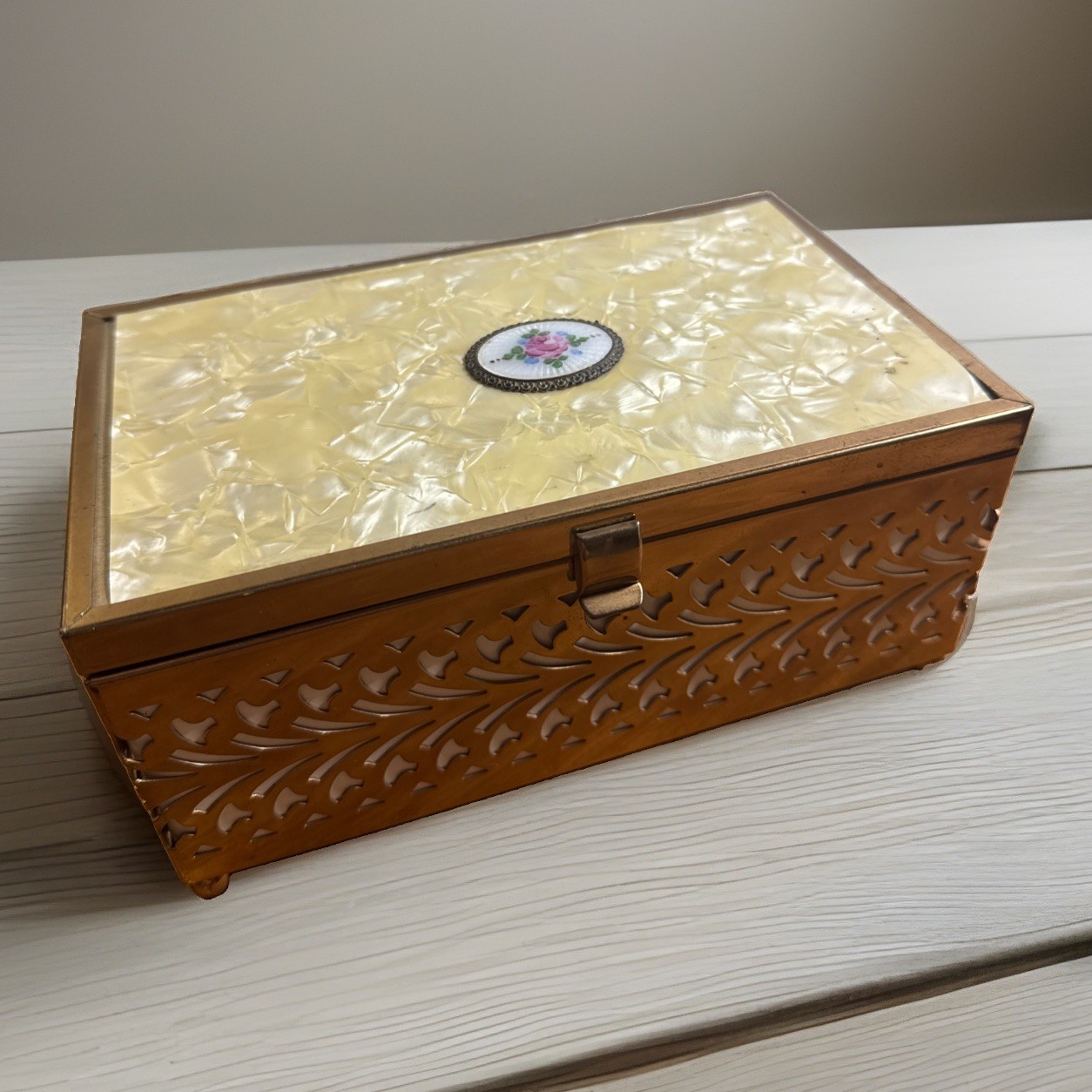Vintage Brass Musical Ballerina Jewelry Box Gold Filigree MOP Style Inlay Velvet