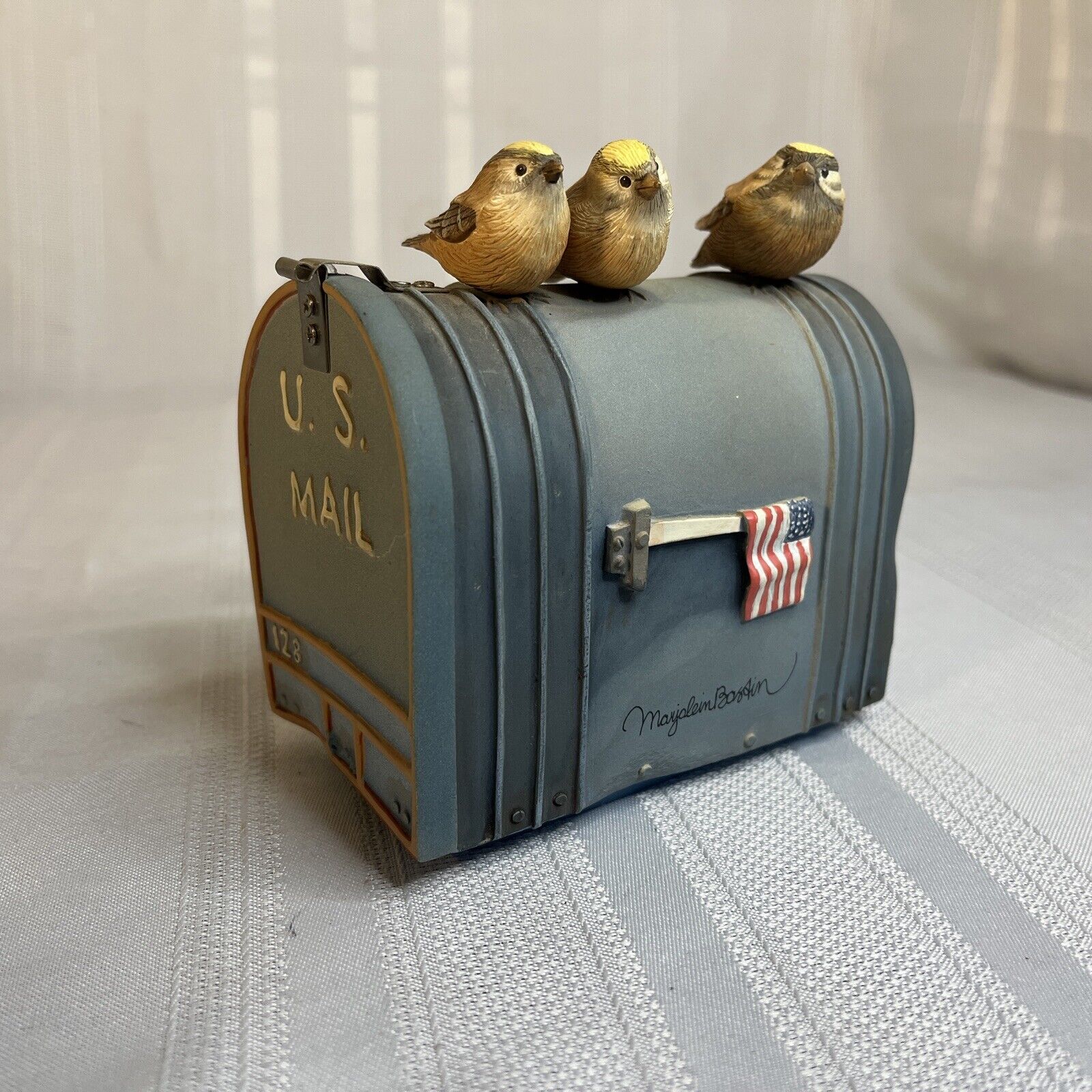 Vintage Marjolein Bastin Hallmark Music Box 3 Birds on U.S. Mailbox Musical Box