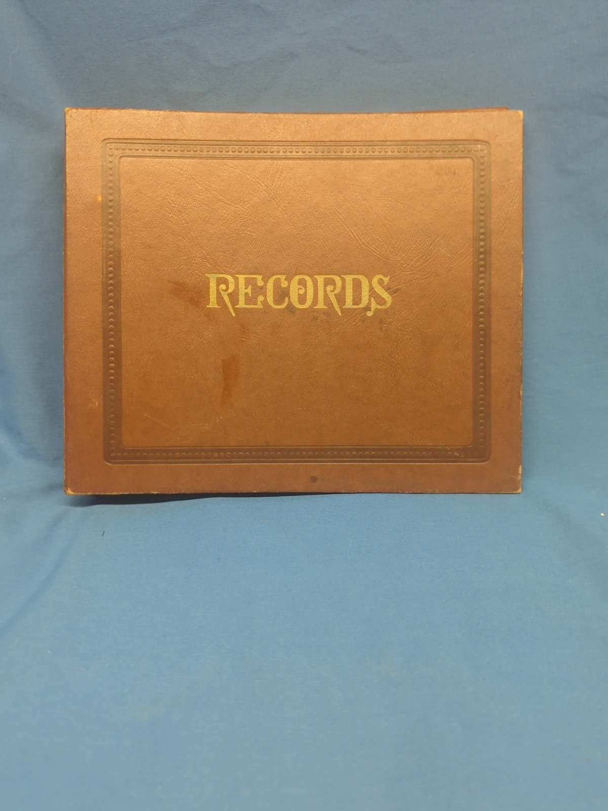 Vintage Record 45 Binder 45 w/ 2 Elvis Presley 45s Love me Tender & Blue Moon