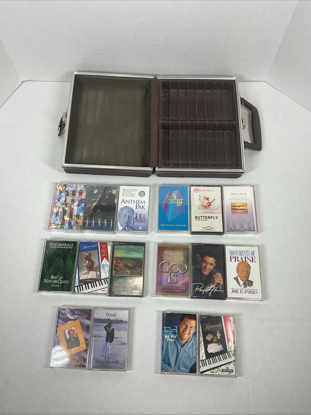 Christian Rock Cassette tapes lot 16 Tapes Very Good With Vintage Case