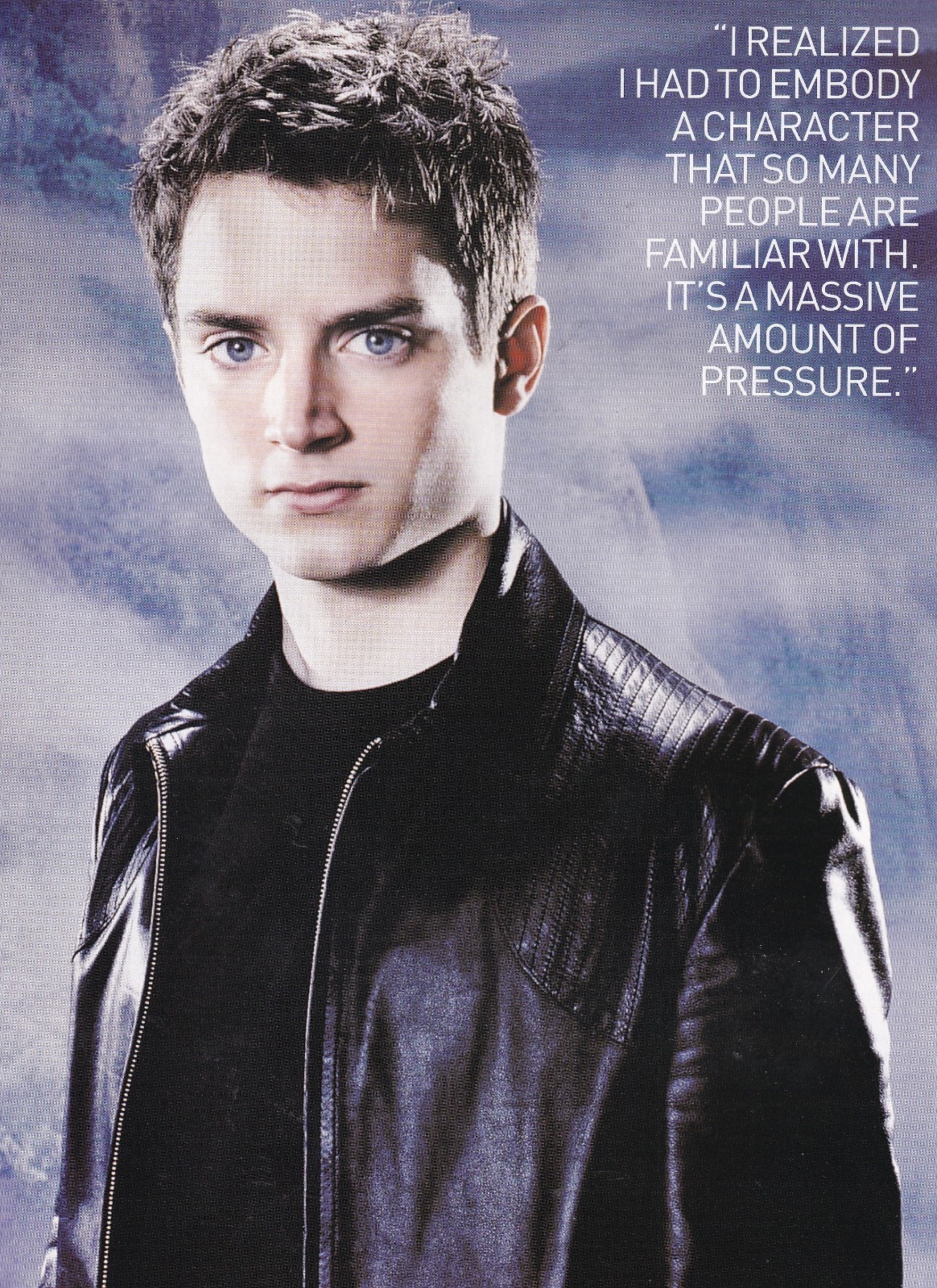 Elijah Wood (2001 Photo Shoot) - Miniature Film Poster/Book Clipping
