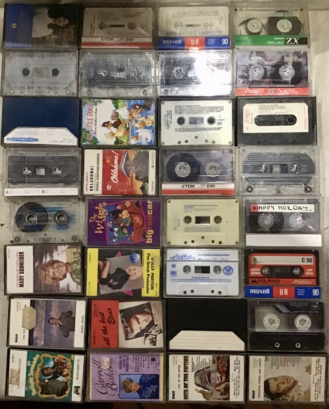 Cassette Tapes Bulk Lot Dealer Clearance Retro Vintage Music  x 32 (Lot 2118)