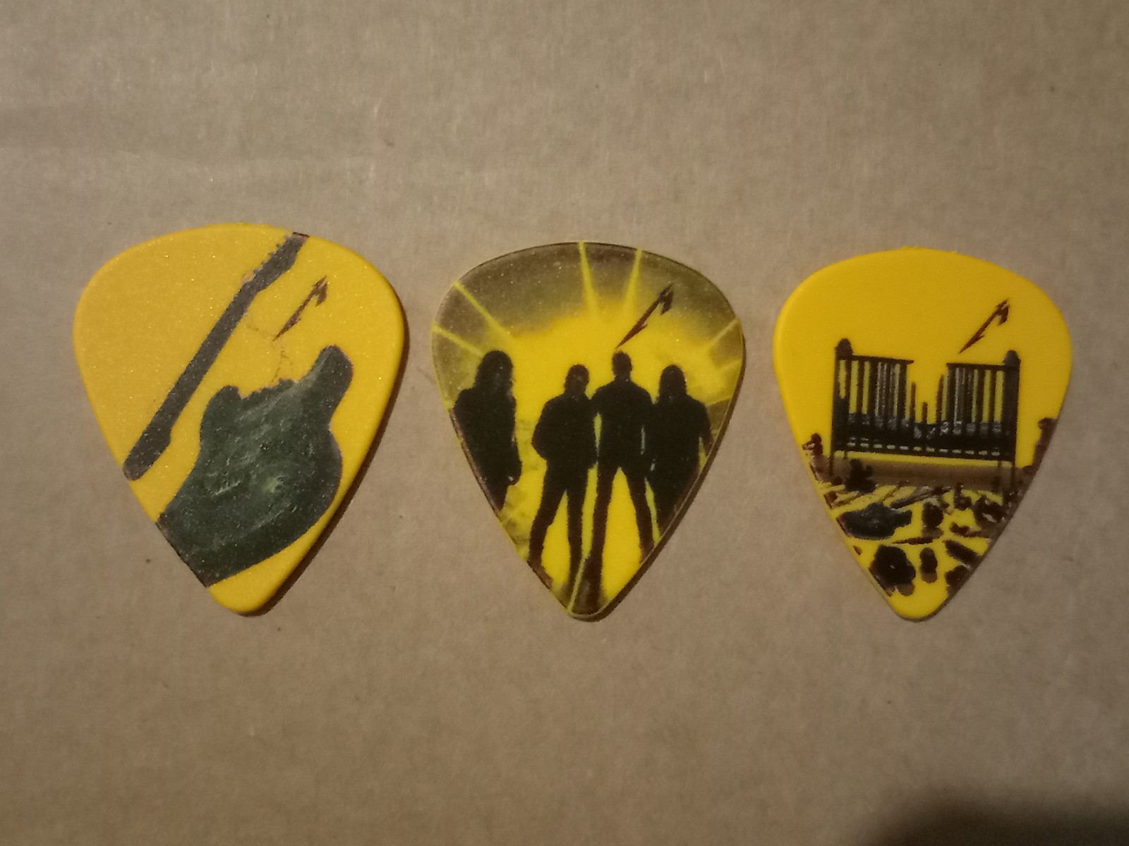 3x Metallica 72 Seasons Guitar Picks Yellow and Black Plectrums Official Merch
