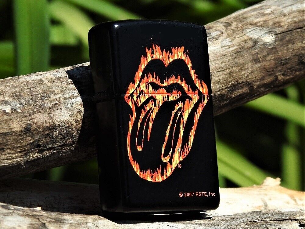 Zippo Lighter - The Rolling Stones Flaming Tongue - Mick Jagger - Keith Richards