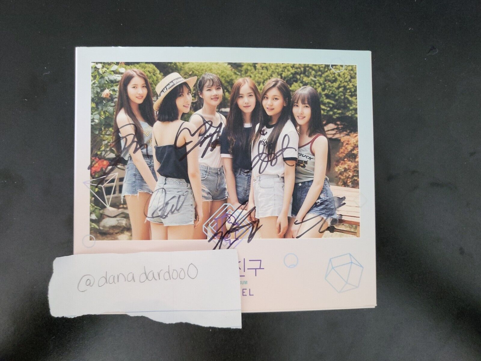[Mwave] Gfriend Parallel: Love Version CD Signed By All Members