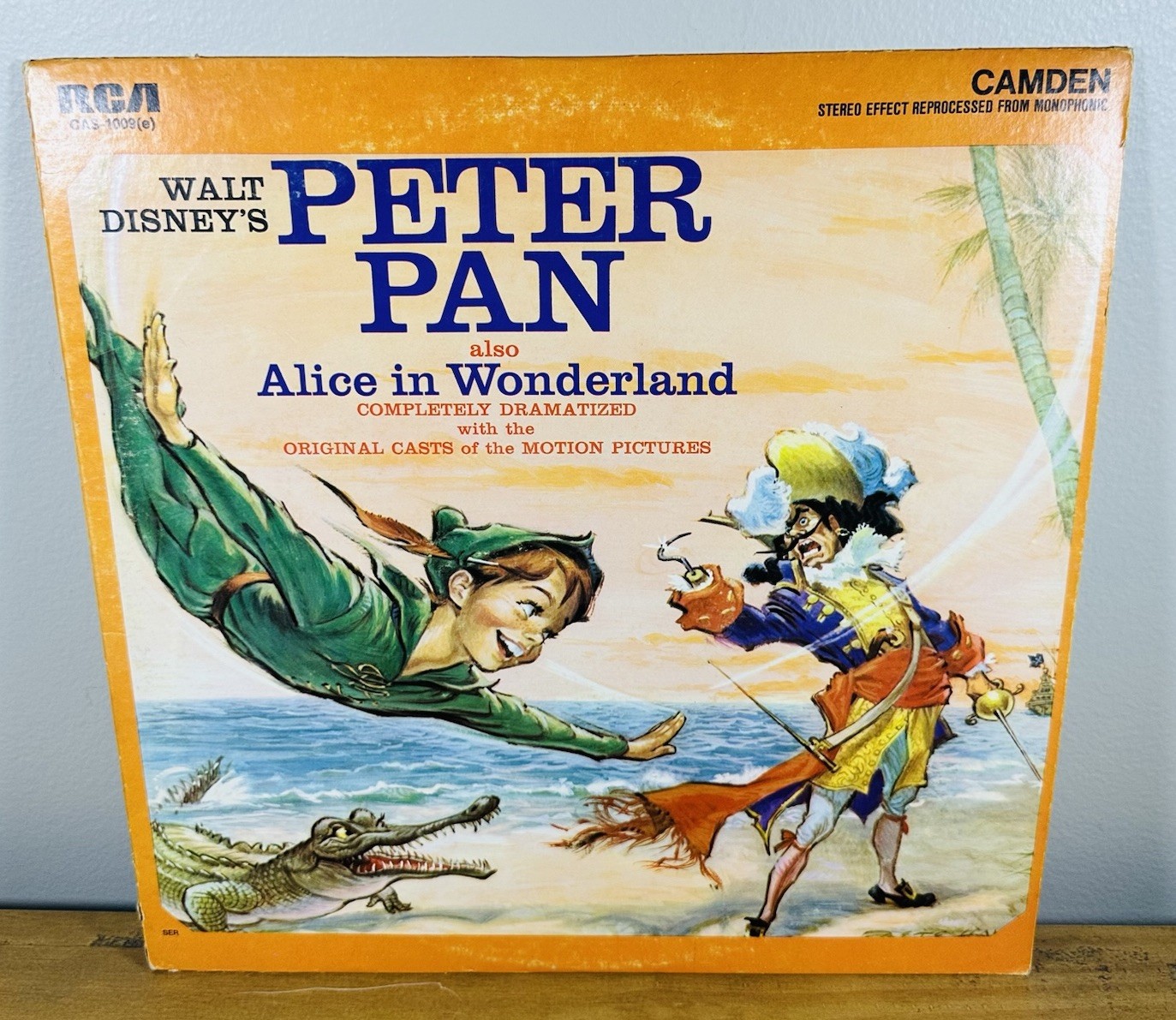Vintage 1968 Disney Peter Pan Alice in Wonderland Vinyl LP RCA CAS-1009