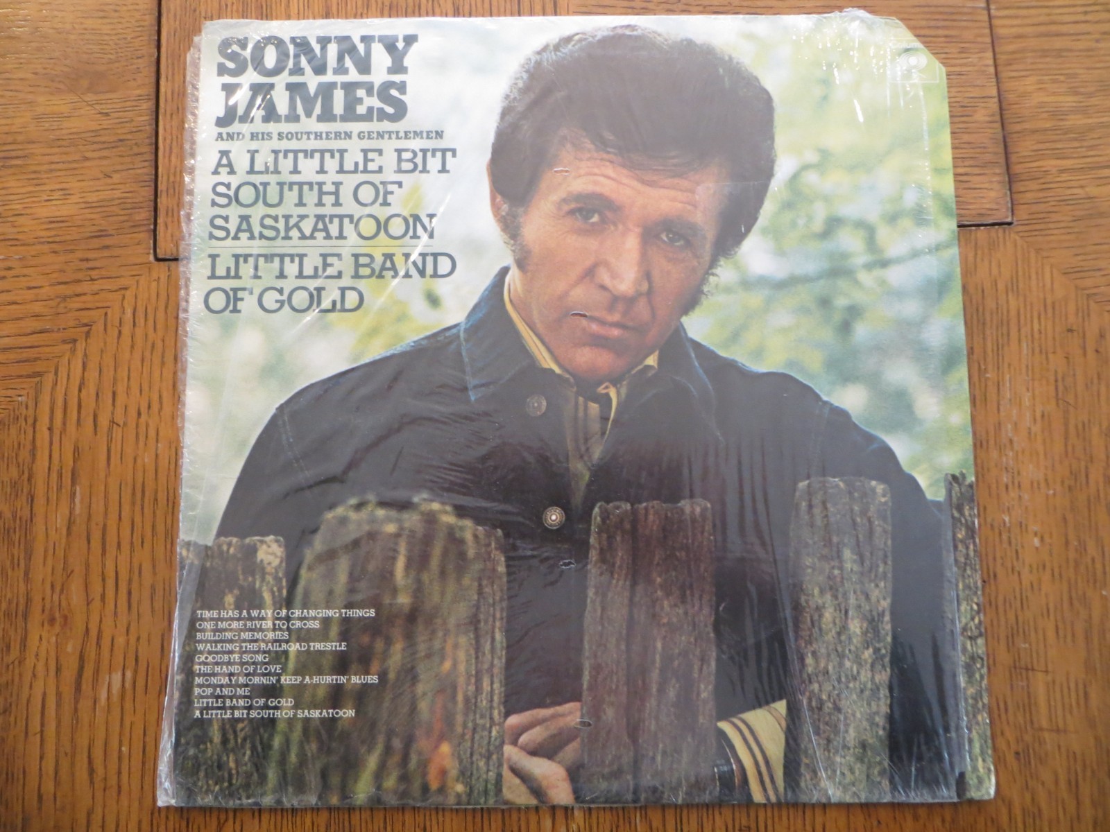 Sonny James – A Little Bit South Of Saskatoon / Little Band Of Gold - 1975 LP EX