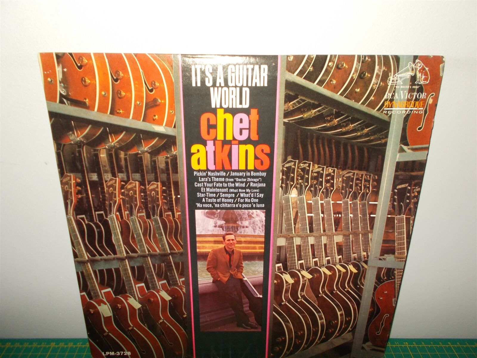 Chet Atkins It's A Guitar World Gretsch Jacket RCA Record LP