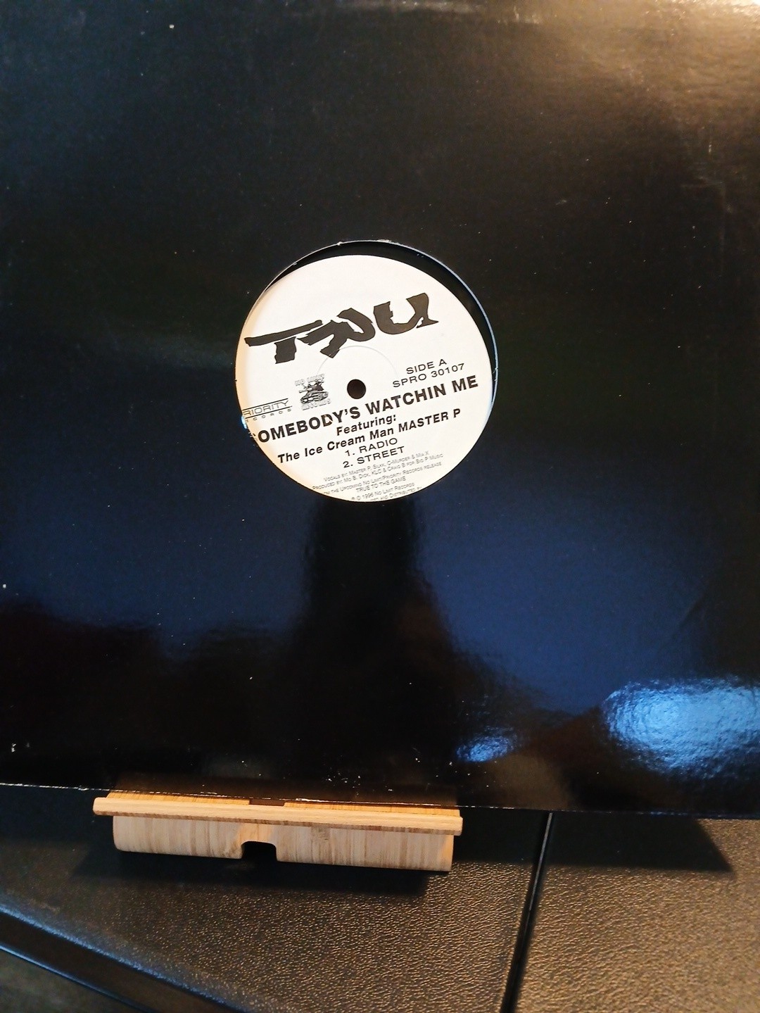 TRU – True Priority Records 1996  I Always feel like somebody\'s watching me