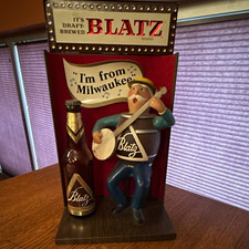 Blatz Beer “I’m From Milwaukee” Breweriana Display Sign w/ Bottle & Banjo Player picture