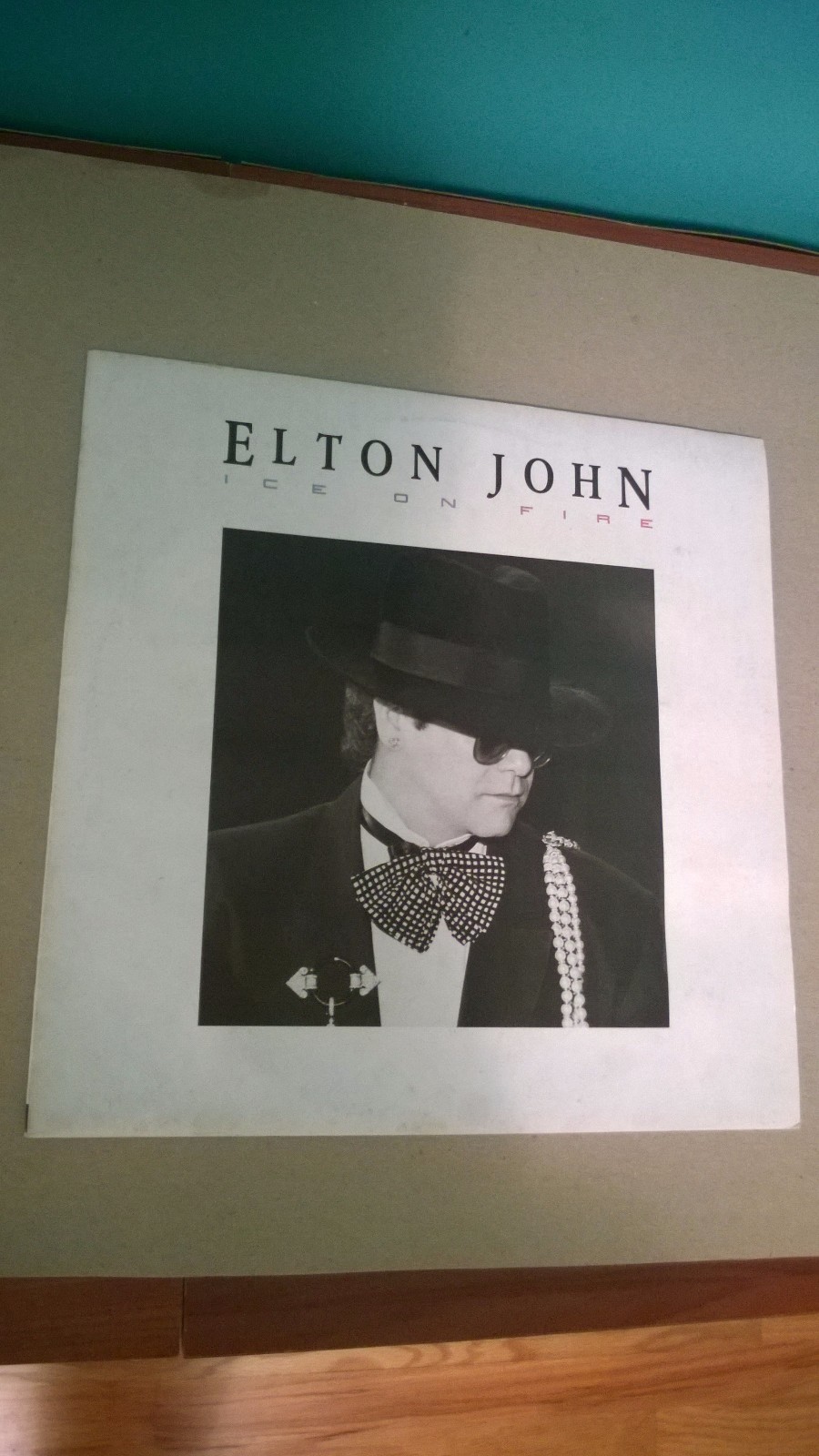 ELTON JOHN \