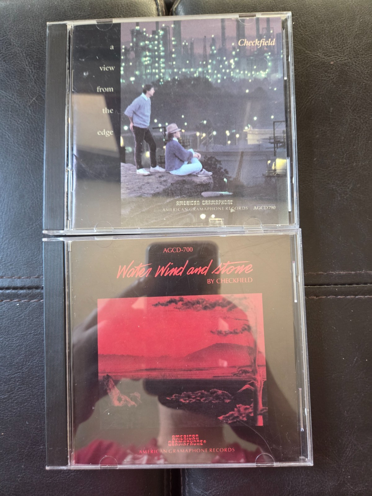CHECKFIELD - Lot of 2