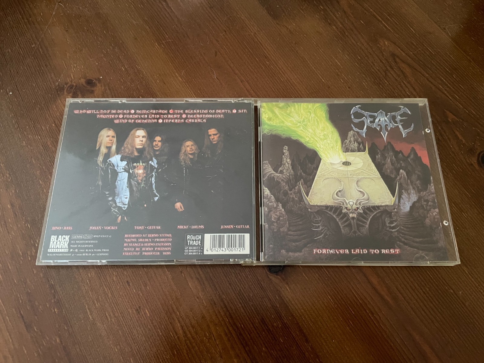 Seance – Fornever Laid To Rest