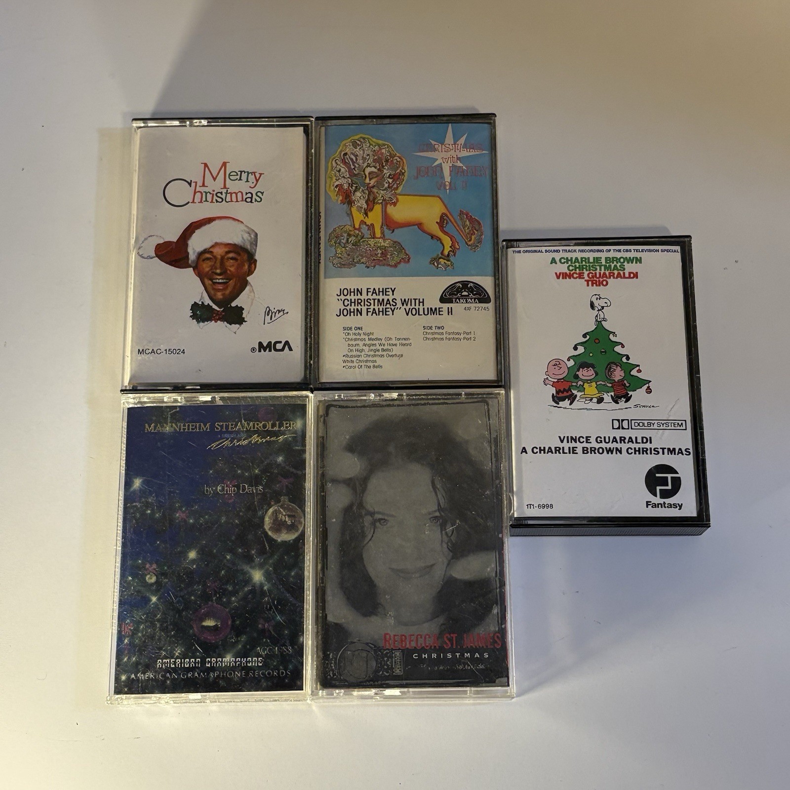 Lot of 5 Vintage Christmas Cassette Tapes Bing Crosby Charlie Brown Vince Guaral
