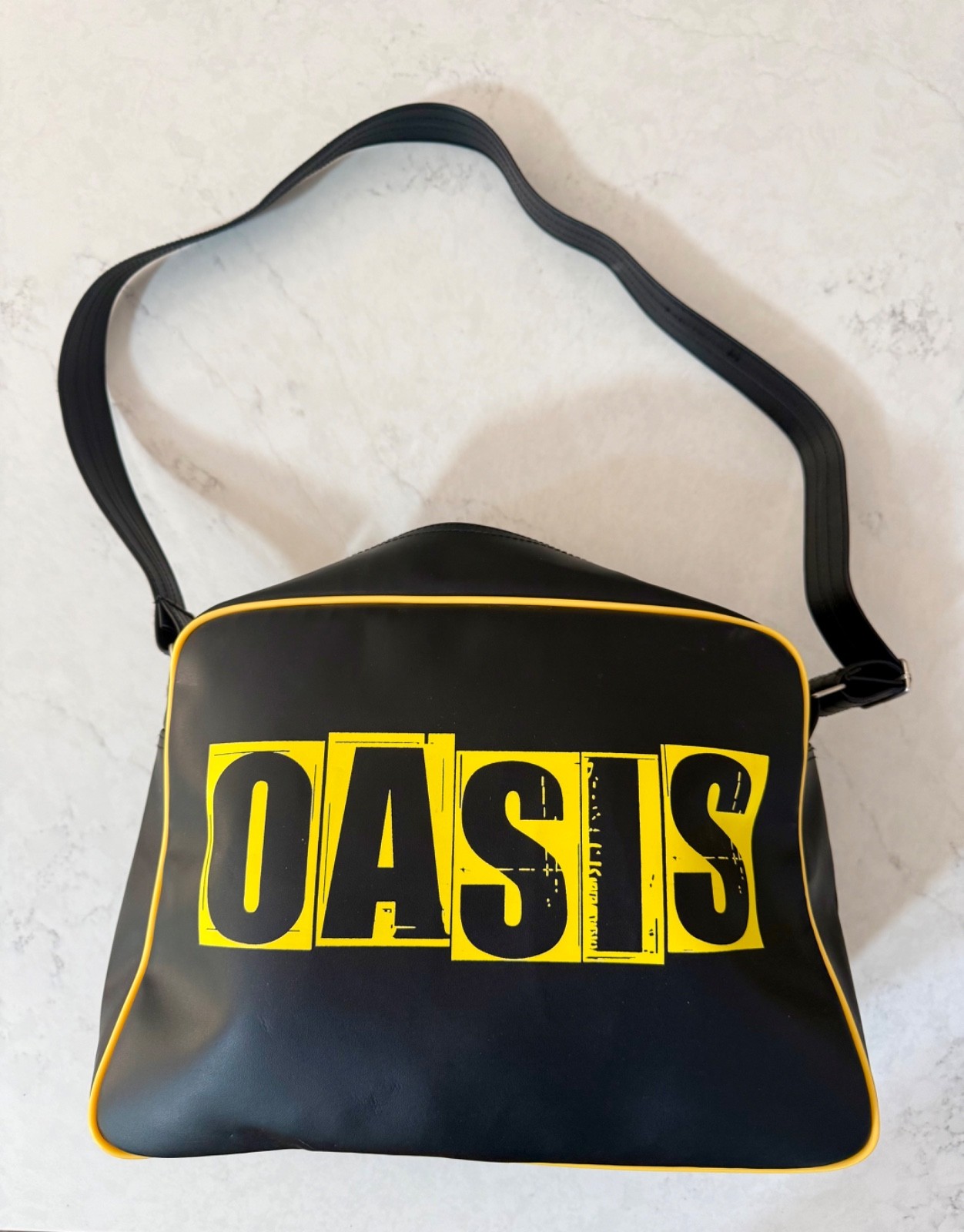 OASIS VINTAGE MESSENGER BAG 