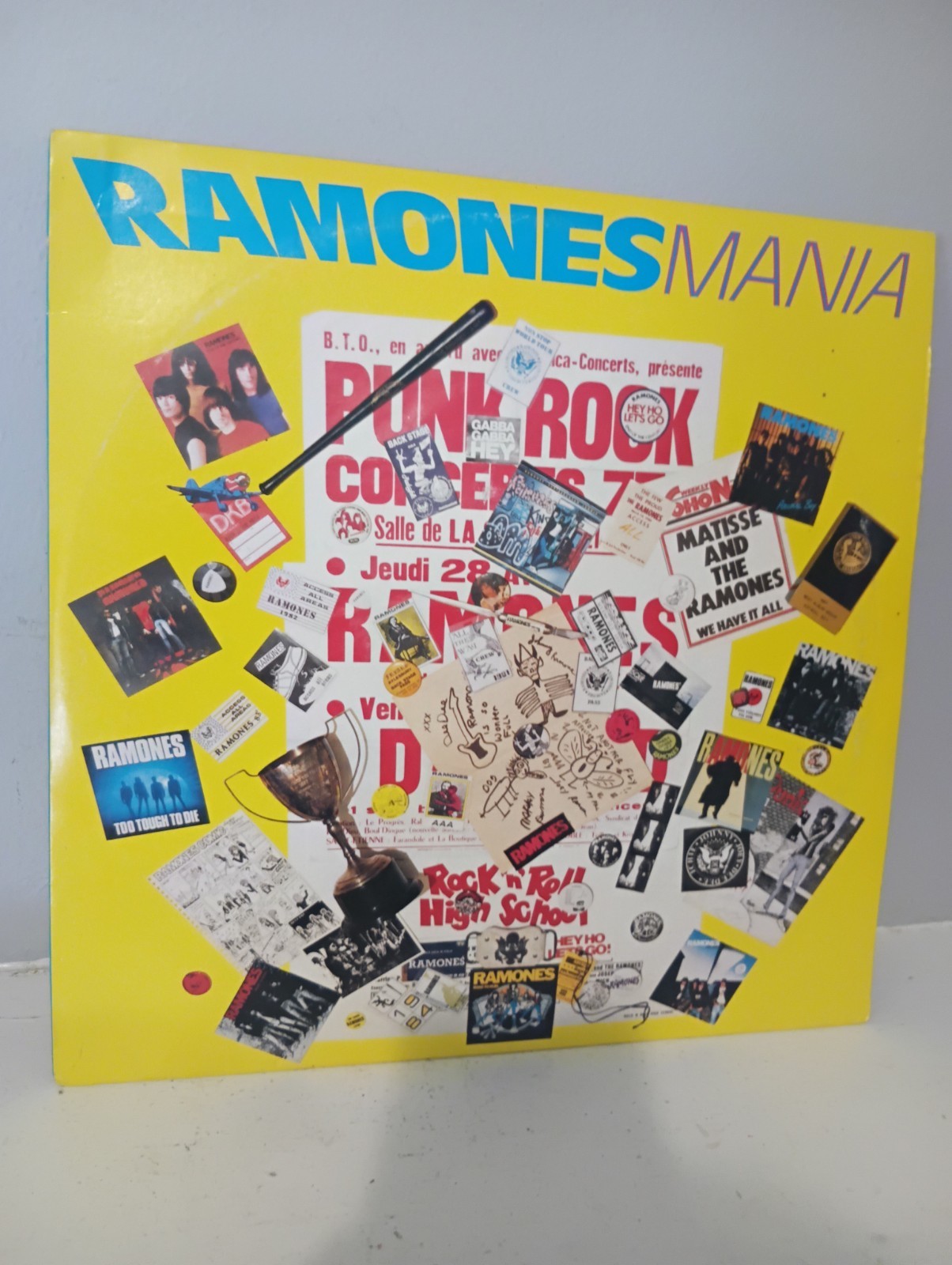 Ramones Mania 1988 Double Vinyl LP Sire Records 1-25709 Punk Rock Compilation