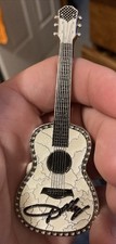 Dolly Parton White Sparkle Guitar Magnet Dollywood picture