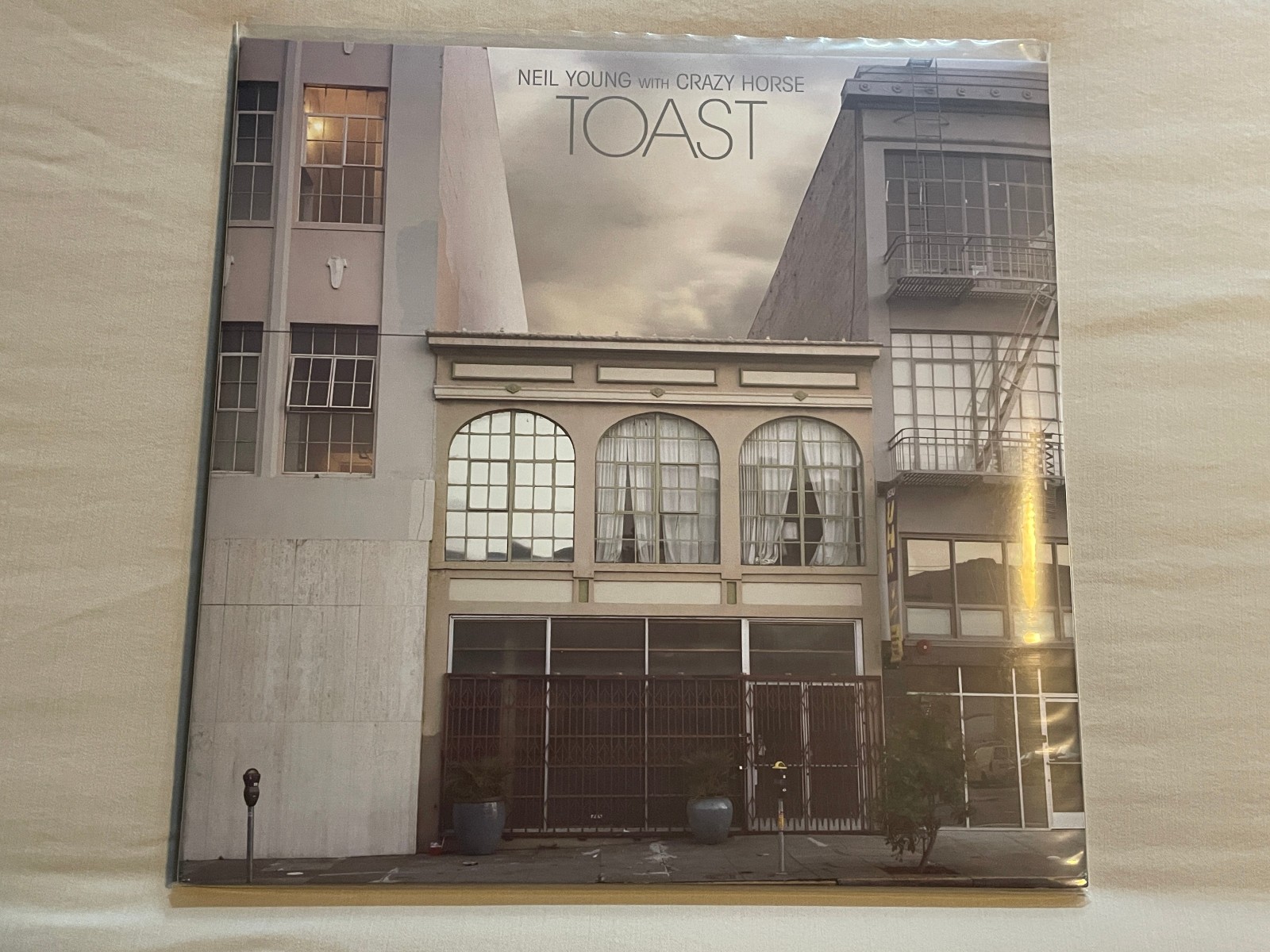 Neil Young & Crazy Horse Toast Vinyl 2xLP 2022 Reprise VG+/NM Gatefold Etched