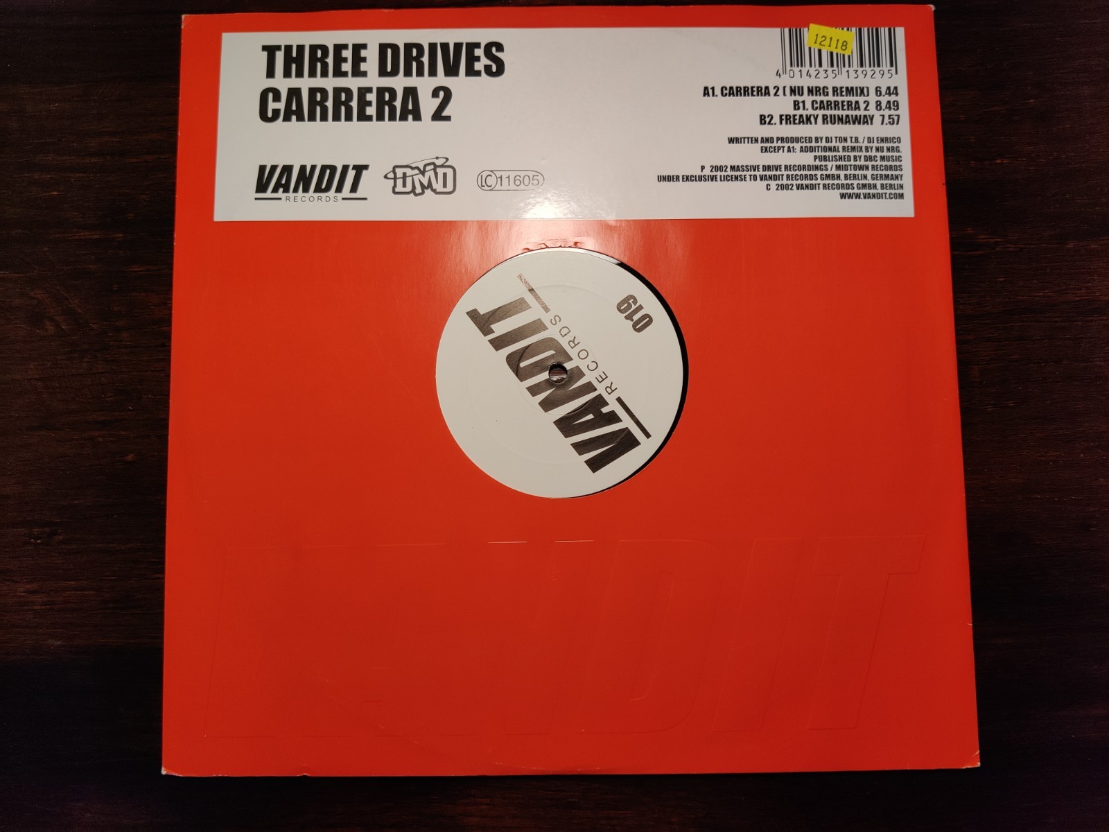 Three Drives – Carrera 2 - 12